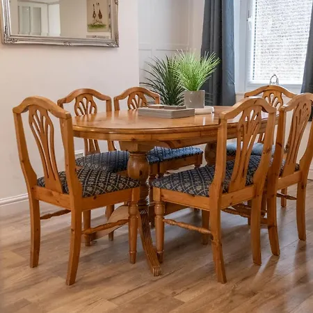 Moon Cottage, 3 Bedroom *