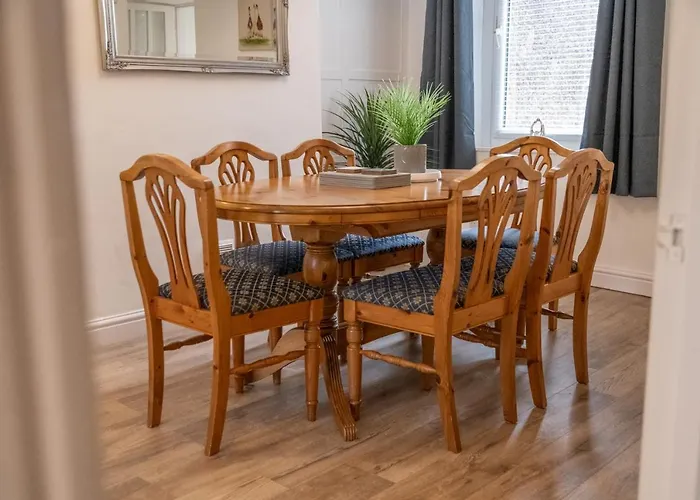 Moon Cottage, 3 Bedroom *